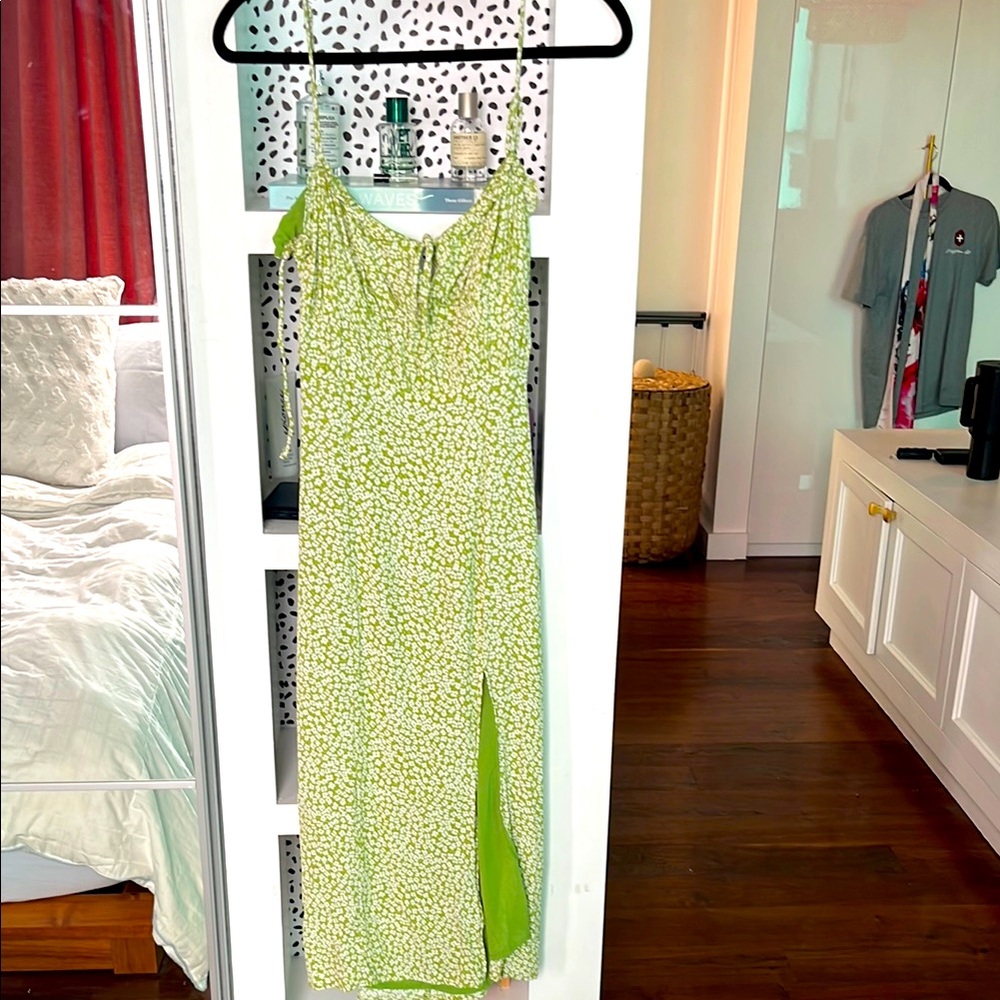 Astr Green Floral Midi Dress